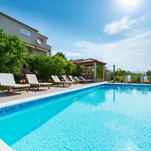 Duje Apartament Kaštela